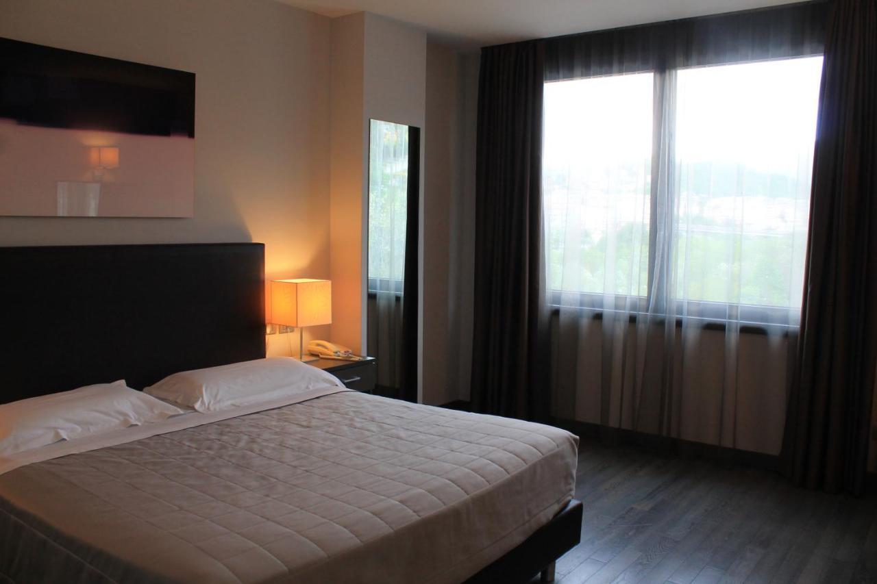 Park Hotel Sporting Teramo Exterior foto
